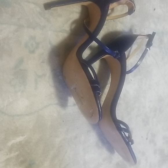 Heels - Picture 6 of 6